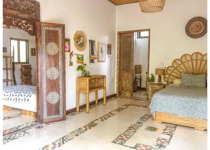 Otel Sriyana 2*