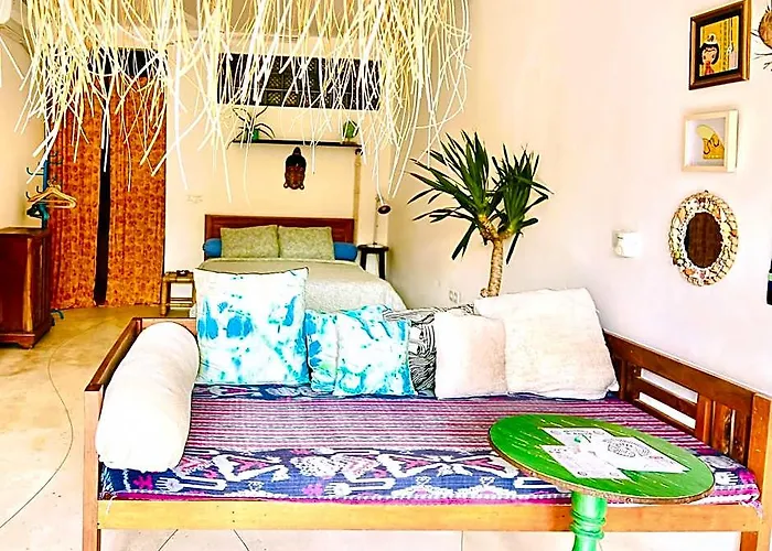 Hotel Sriyana 2*